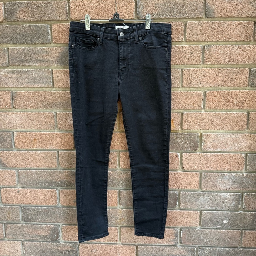 Levi's Women's Dark Black 711 Skinny Jeans Size 8